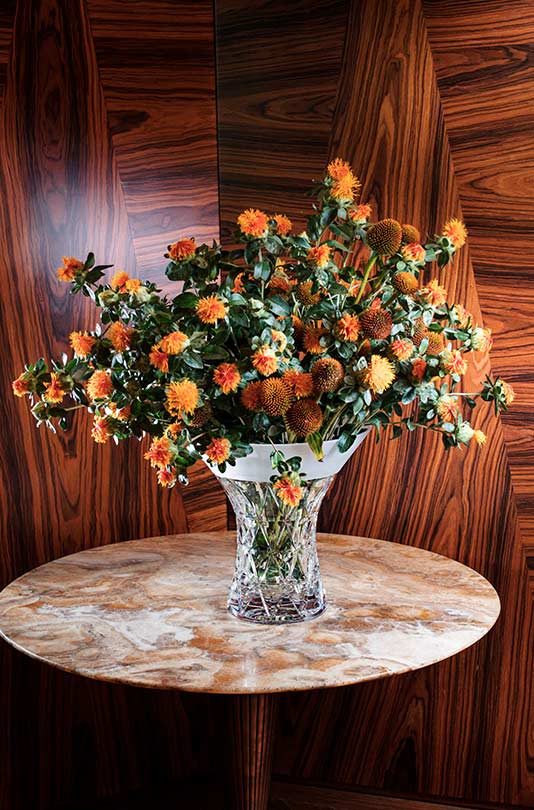 Large Vase image number null