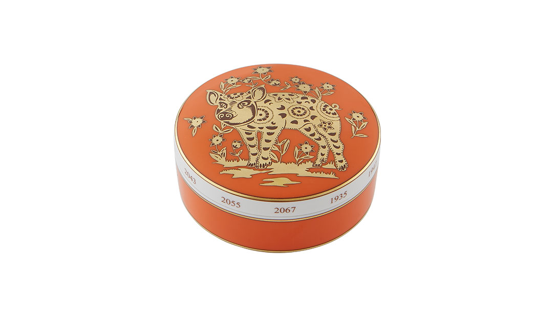 Large Box Regaleira Pig image number null