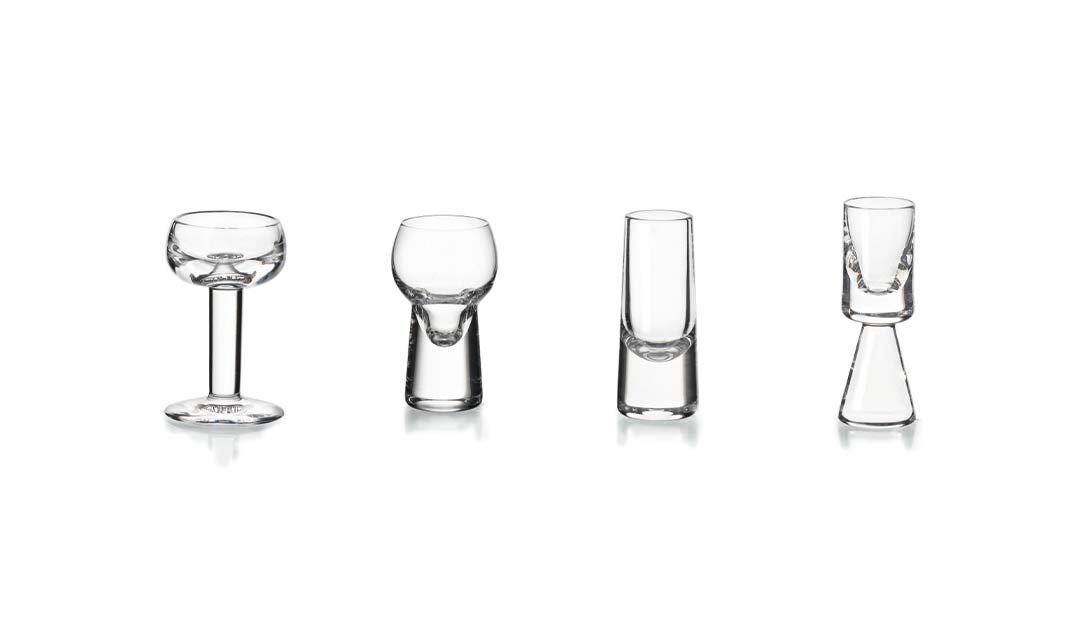 Estojo com 4 Copos de Licor image number null