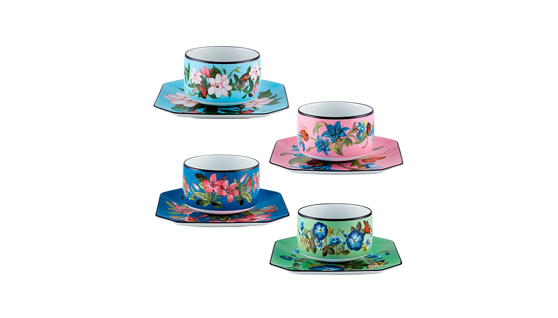 Set 4 Tea Cups with Saucers image number null